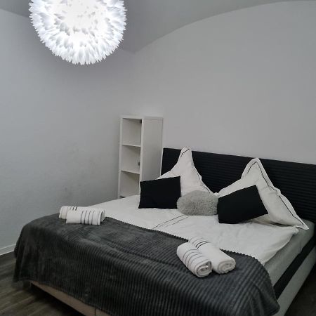 R&E Apartment Chemnitz Buitenkant foto